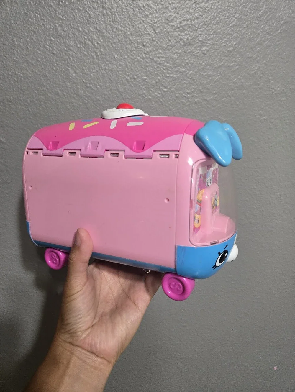 Shopkins Cupcake Truck & Mini Car Bundle